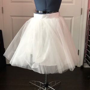 TULLE SKIRT!